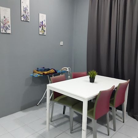 Anis Homestay Gua Musang Buitenkant foto