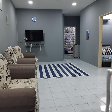 Anis Homestay Gua Musang Buitenkant foto